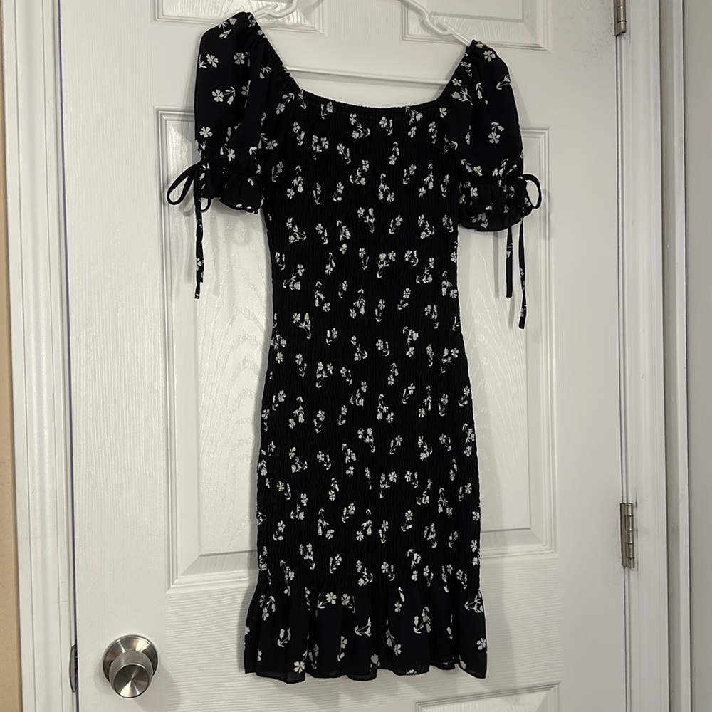 Short Sleeves Black Floral Dress
